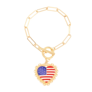 Goldenes Herz-Armband mit US-Flagge, Büroklammer-Kette und OT-Knebelverschluss