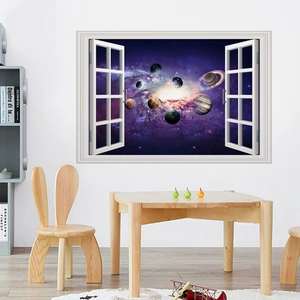 Dettaglio adesivo murale 3D con vista finestra sullo spazio, pianeti e galassia viola intenso