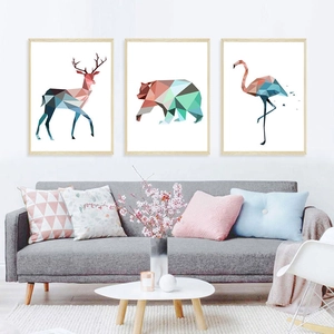 Dreiteiliges Wandbild-Set mit geometrischen Tiermotiven Hirsch, Bär und Flamingo