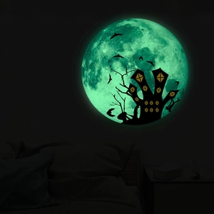 Sticker mural Halloween lumineux avec lune brillante, château hanté et chauves-souris