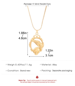 Detailed view of the gothic crow skull pendant with alloy size and weight measurements