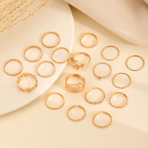 17-teiliges goldenes geometrisches Ring-Set mit minimalistischem Boho-Punk-Design