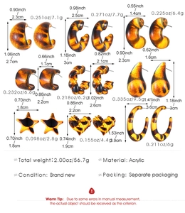 Detailed view of 8 pairs acrylic leopard amber earrings with precise size and weight info