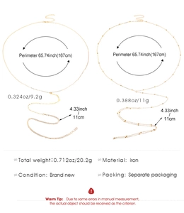 Vue détaillée de deux chaînes de corps à glands dorés avec dimensions, poids et matériau