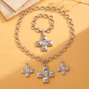 Set gioielli croce punk retrò argento con collana bracciale e orecchini su pietra