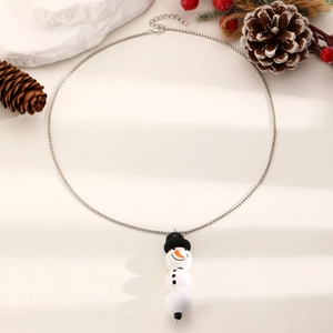 Collar con colgante de muñeco de nieve de invierno con cadena de plata y adornos