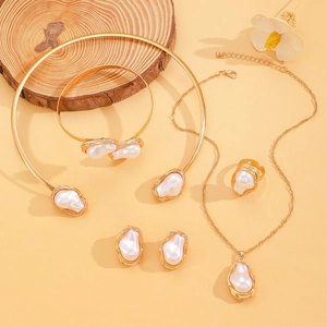 Französisches Barock-Perlen-Schmuckset mit Halskette Armband und Ohrringen
