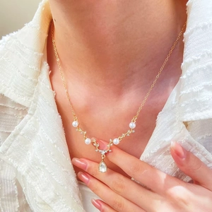 Elegant Alloy Artificial Pearl Zircon Antler Pendant Necklace For Women Luxury Water Drop Crystal Choker Christmas Jewelry Gift