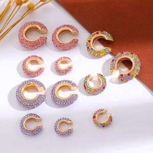 Orecchini a clip dorati vintage a forma di C con strass colorati brillanti