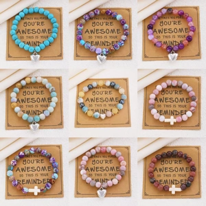 Bracelet de Perles Fait à la Main Avec Pendentif Croix Cœur en Alliage Carte Cadeau Perle Artificielle Bijoux de Mode pour Femmes Filles