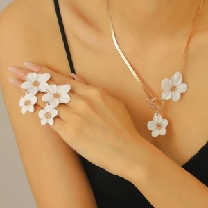 Parure de Bijoux Élégante en Alliage Fleur pour Femme Collier Chaîne Serpent Or Boucles d'Oreilles Bracelet Fleurs Mariage