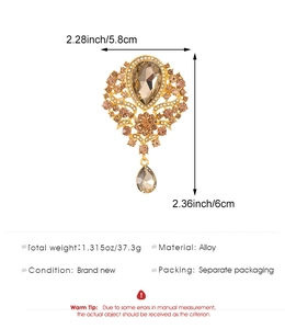 Detailed technical drawing of vintage crystal brooch with dimensions and weight specs