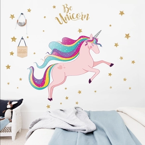 Sticker mural licorne arc-en-ciel rose avec étoiles dorées pour chambre d'enfant