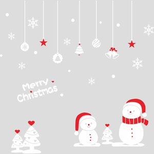 Detailansicht der DIY Weihnachts-Wandtattoos mit weißem Schneemann und Merry Christmas-Text