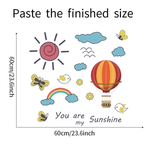 Détails des stickers muraux avec soleil, montgolfière et nuages pour chambre enfant