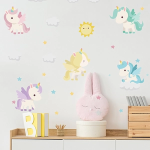 Cartoon Bunte Einhorn Wandtattoos Für Kinderzimmer PVC Wasserdicht Regenbogen Sterne Sonne Dekorative Wandaufkleber Kindergarten