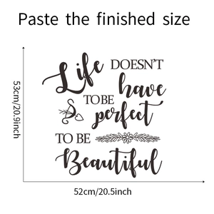 Détail du sticker mural Life is Beautiful avec cœurs fleuris et dimensions 53x52cm