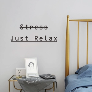 Sticker mural noir minimaliste Just Relax pour décoration de mur de chambre