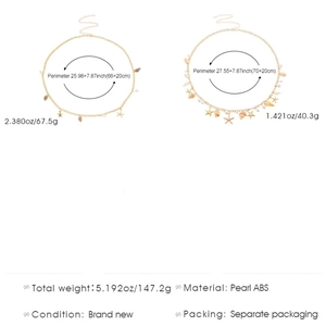 Vue détaillée de la ceinture chaîne dorée avec charms étoile de mer et perles et tailles