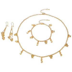 Gouden sieradenset met vlinder en letter S hangers, ketting en oorbellen set