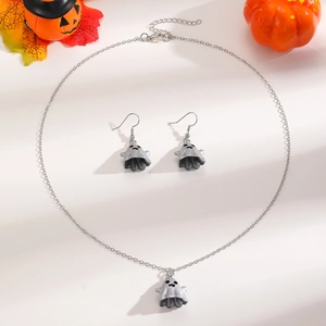 Ensemble collier et boucles d'oreilles fantôme d'Halloween avec décor de citrouille
