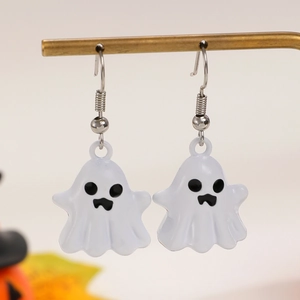 Boucles d'oreilles fantômes d'Halloween sur support doré avec décor de citrouille