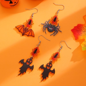 Σετ σκουλαρίκια Halloween με φαντάσματα και νυχτερίδες σε εορταστικό φόντο