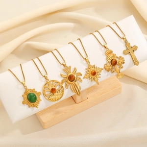 Collection de colliers en acier inoxydable doré 18K avec œil de tigre et pendentifs croix
