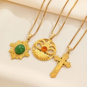 Colliers avec pendentif croix et pierre oeil de tigre en acier inoxydable plaqué or 18K