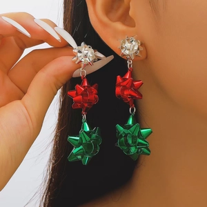 Orecchini a fiore di Natale in metallo rosso verde e argento per un look festivo unico