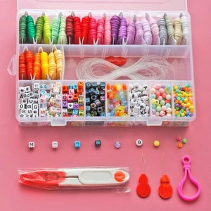 Kit de 24 couleurs de fils à broder avec perles alphabet pour bracelets d'amitié DIY