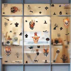 Halloween Fensterbilder mit Totenköpfen, Fledermäusen und Kürbissen für Gruseldekoration
