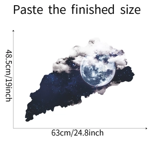 Schema delle dimensioni dell'adesivo murale luna e nuvole, misura 63cm x 48,5cm indicata