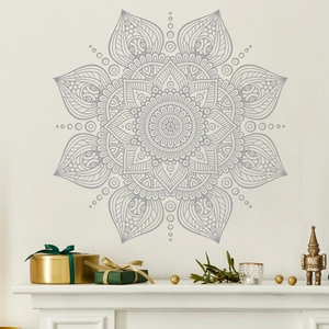Gros plan détaillé du sticker mural mandala gris avec un motif géométrique complexe