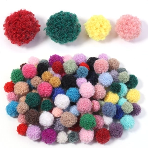 Pompons colorés en peluche polyester pour bricolage et accessoires de mode en lot mixte