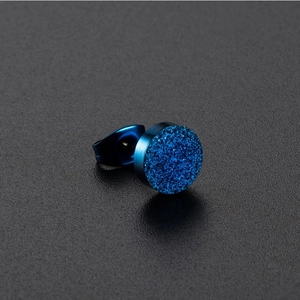 Pendiente de botón redondo unisex de titanio con textura druzy azul intenso brillante
