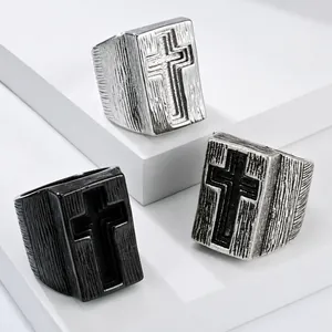 Bagues vintage en acier avec croix pour hommes, texture brossée en argent et noir