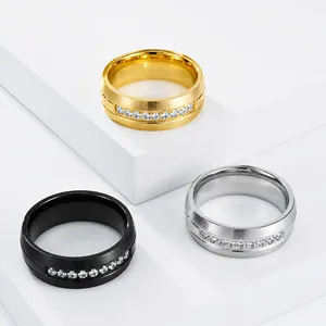 Bague Incrustée de Strass en Acier Inoxydable Mode pour Hommes Femmes Finition Polie Brossée Bague Géométrique Minimaliste Bijoux Cadeau