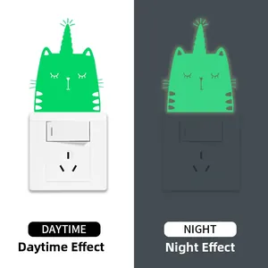 Sticker mural chat licorne lumineux pour interrupteur avec effets jour et nuit