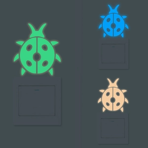 Adesivo per Interruttore Coccinella Luminosa Fluorescente al Buio PVC Decalcomania da Muro Cartone Animato Adesivo Decorativo Casa