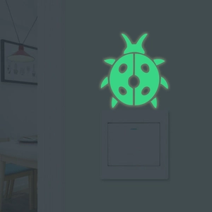 Adesivi da muro coccinella fluorescenti per decorazione interruttori e guida notturna