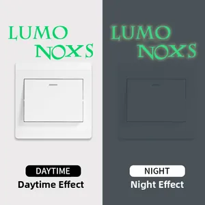 Adesivi per interruttori luminosi che mostrano l'effetto di luce diurna e notturna nitida