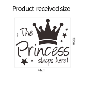 Adesivo murale corona autoadesivo con scritta The Princess Sleeps Here 44x39cm
