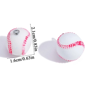 Detailansicht der 3D-Baseball-Anhänger aus Harz mit Maßen 2,1 cm Höhe und 1,6 cm Breite