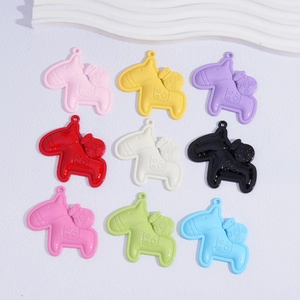 Colorful horse-shaped PU leather and alloy pendants for keychains and bag decoration