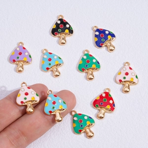 Colgantes de setas en esmalte de colores con puntos y base dorada para joyería DIY