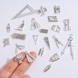 Verscheidenheid aan school- en wetenschapsthema legering bedels voor DIY sieraden en hobby