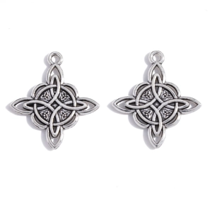 Colgantes de nudo celta vintage plateados para crear collares y pendientes de joyería