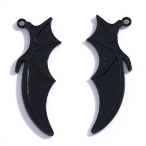 Gothic black bat wing charms in polished metal alloy for DIY necklace and jewelry making