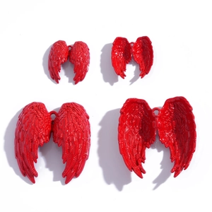 Rote gotische Engelsflügel-Anhänger aus Legierung in zwei Größen für DIY-Schmuckzubehör